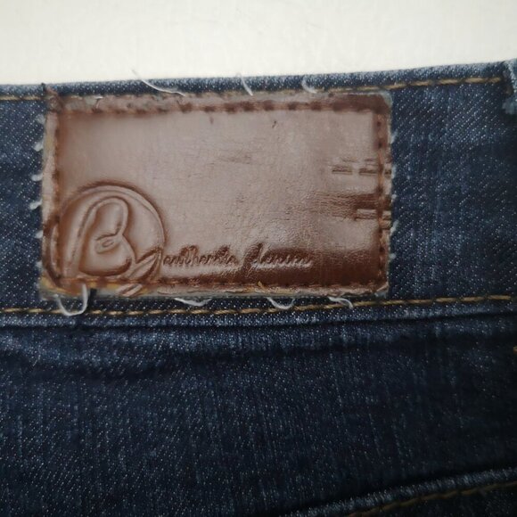 Bluenotes Ladies Size 31/30 Skinny Flare Carly Medium/Dark Wash Blue Jeans - Picture 8 of 14
